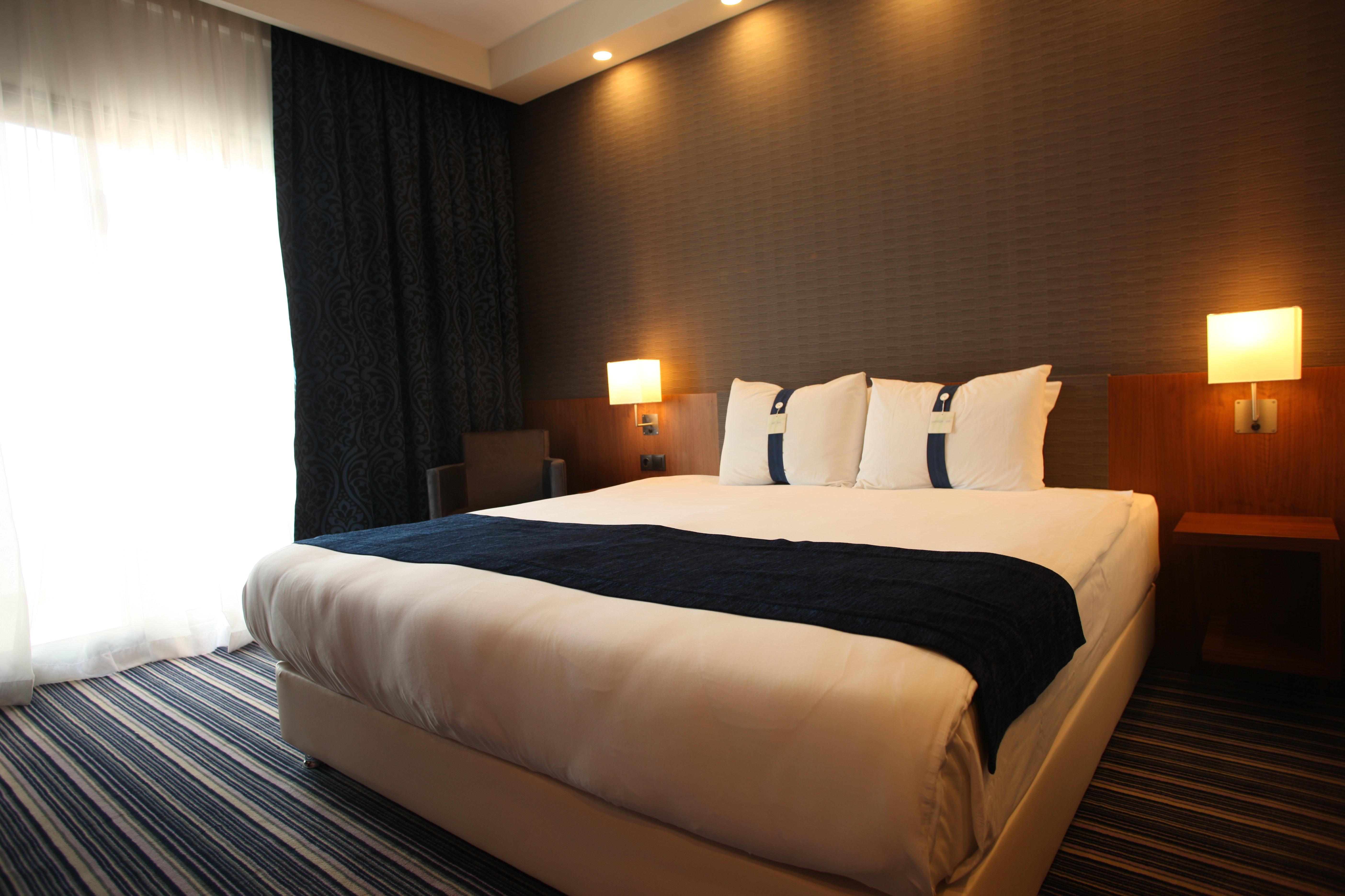 Holiday Inn Express Manisa-West By Ihg Экстерьер фото