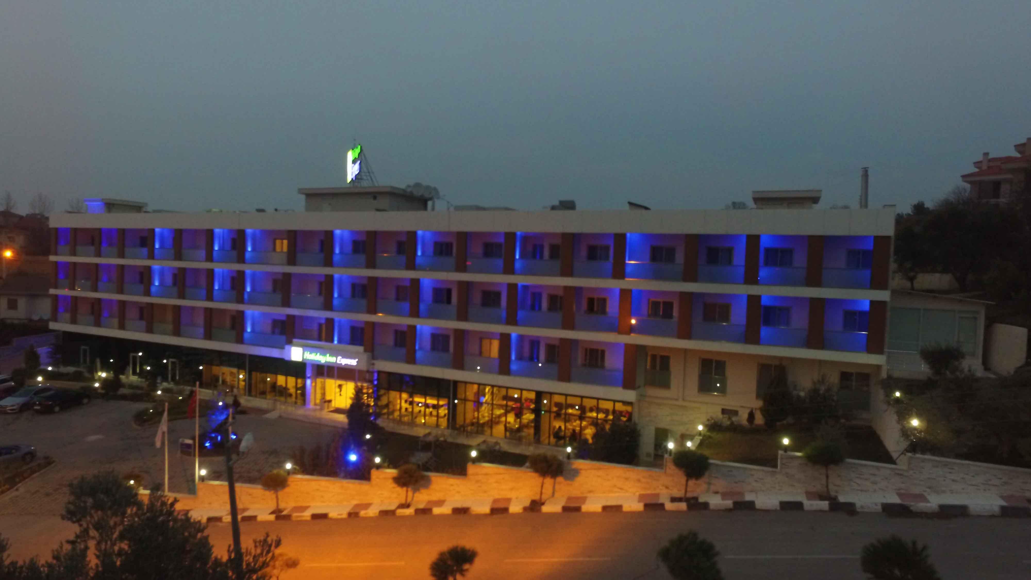 Holiday Inn Express Manisa-West By Ihg Экстерьер фото