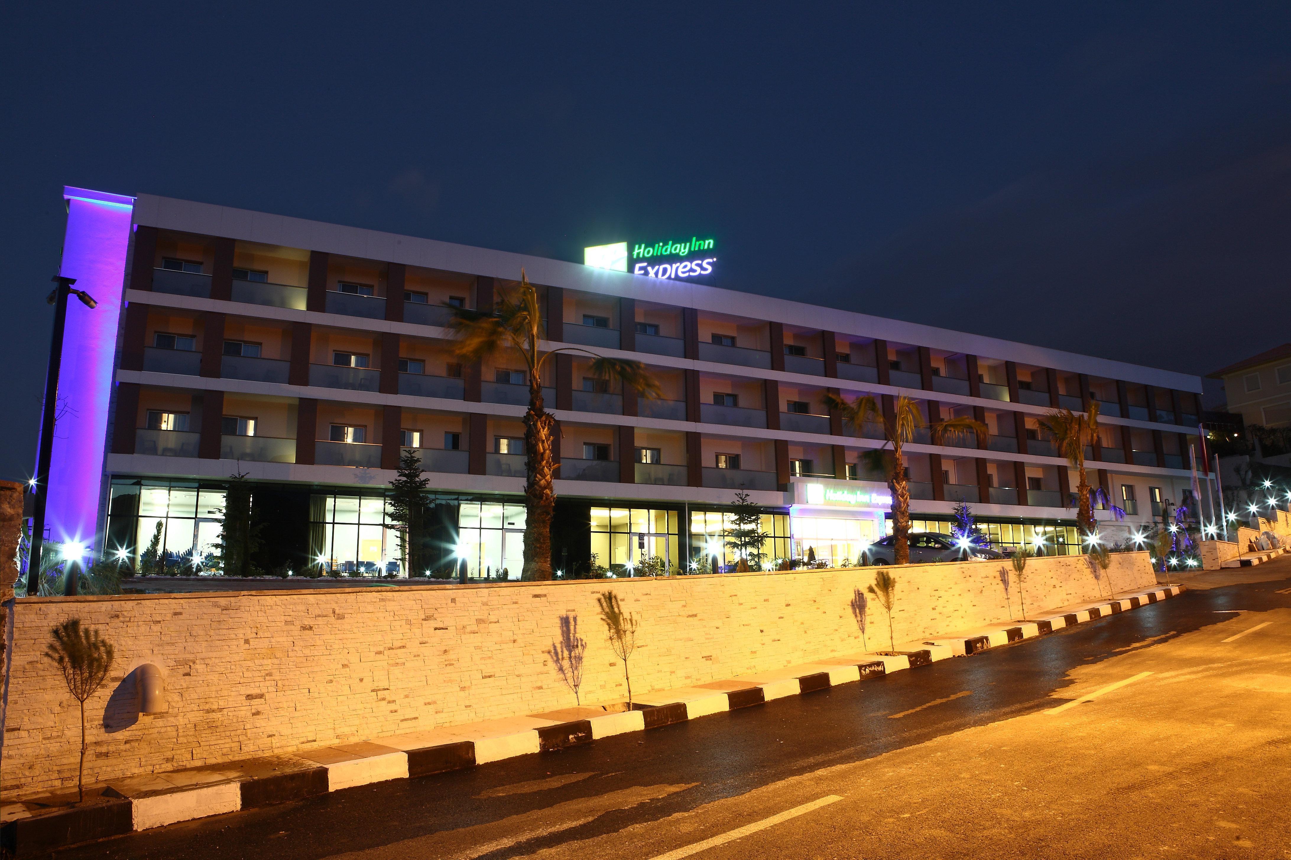 Holiday Inn Express Manisa-West By Ihg Экстерьер фото