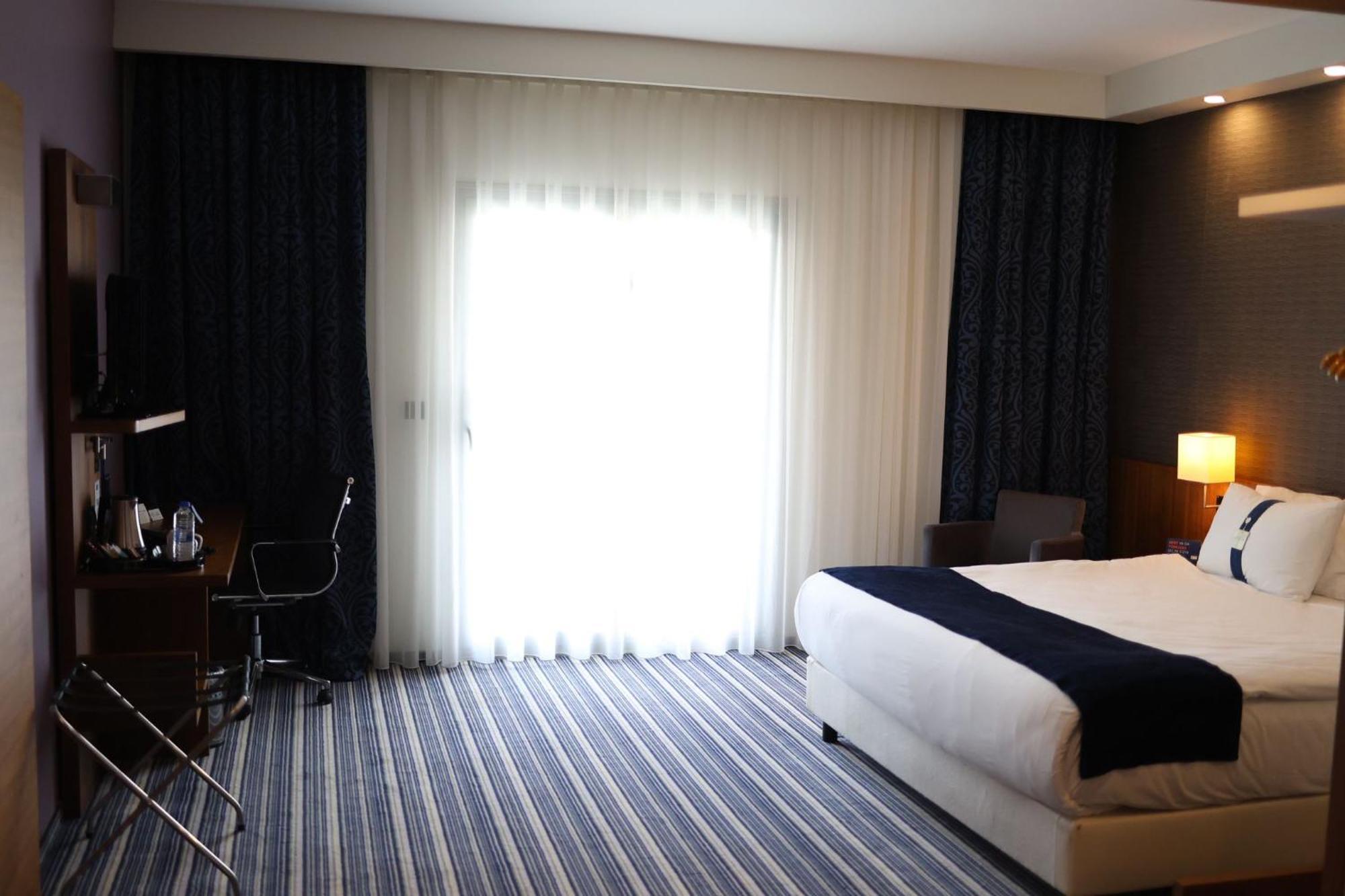 Holiday Inn Express Manisa-West By Ihg Экстерьер фото