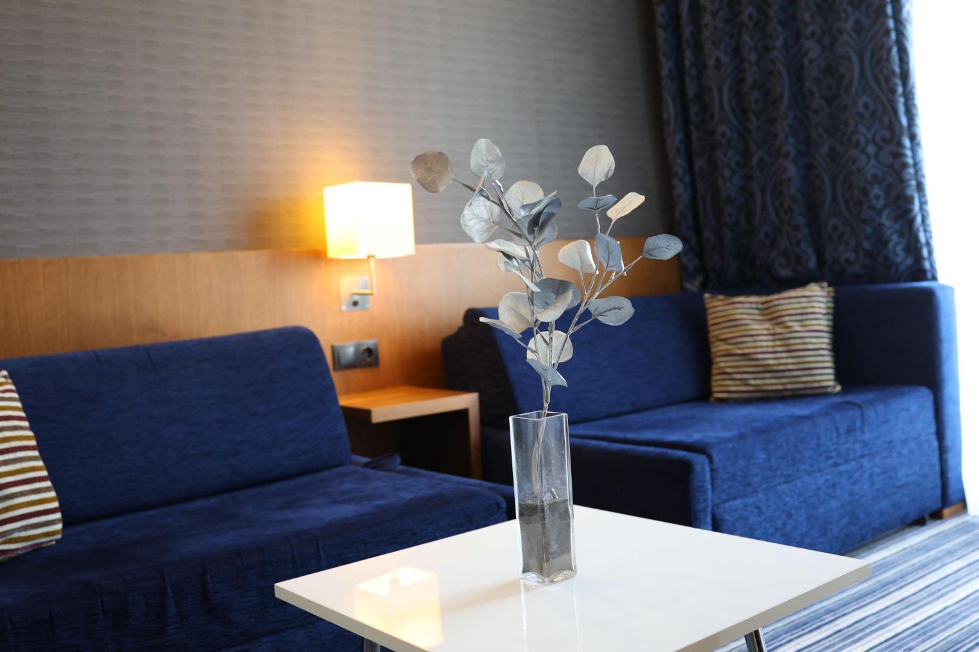 Holiday Inn Express Manisa-West By Ihg Экстерьер фото