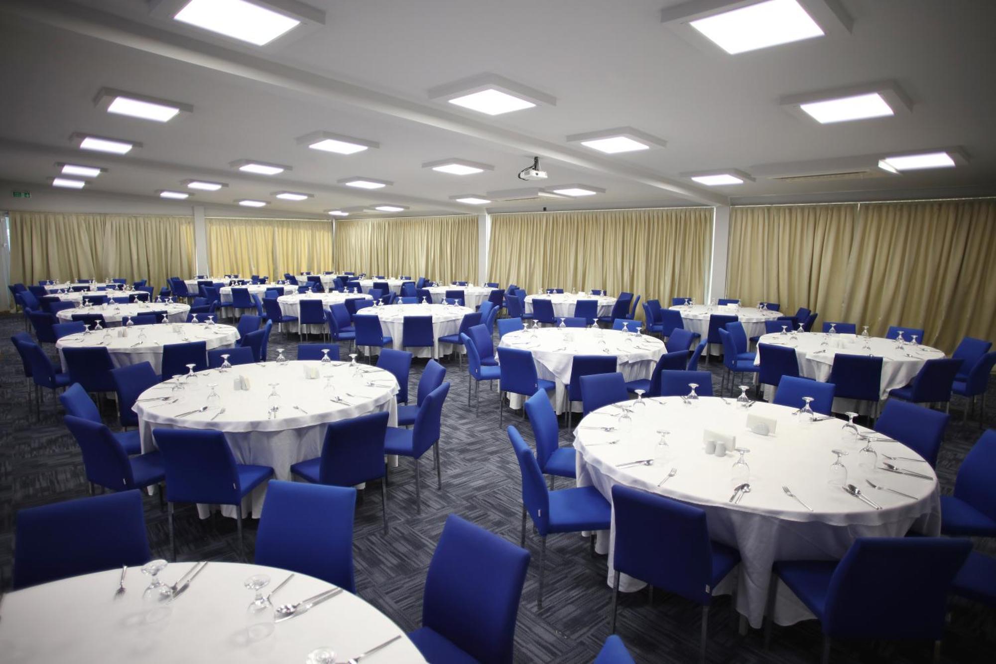 Holiday Inn Express Manisa-West By Ihg Экстерьер фото