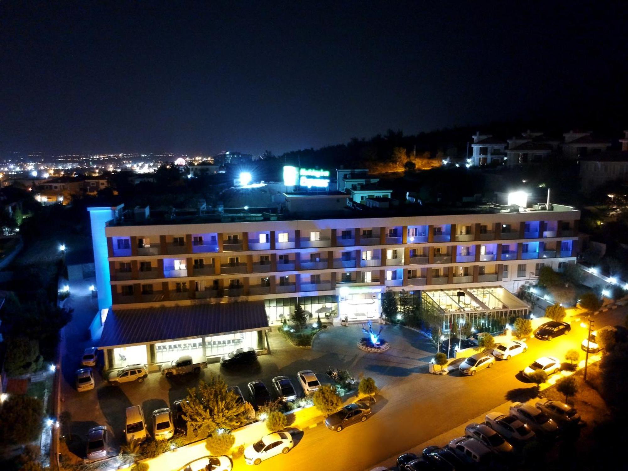 Holiday Inn Express Manisa-West By Ihg Экстерьер фото