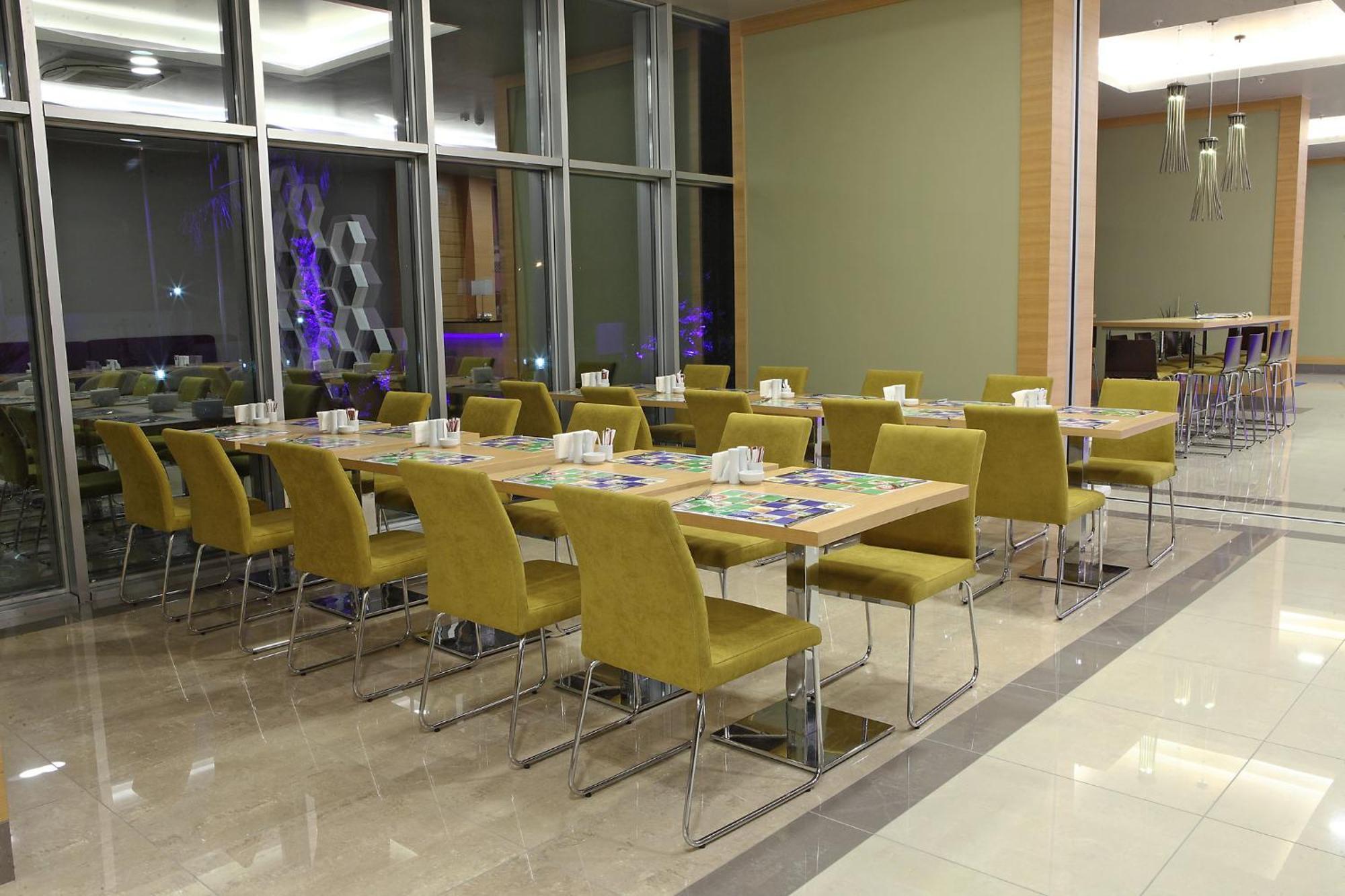 Holiday Inn Express Manisa-West By Ihg Экстерьер фото