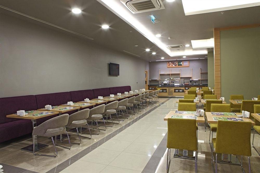 Holiday Inn Express Manisa-West By Ihg Экстерьер фото