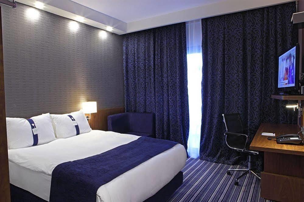 Holiday Inn Express Manisa-West By Ihg Экстерьер фото